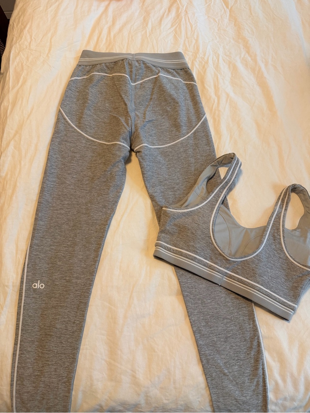 ALOsoft Hearthrob Heather Grey Athletic Set - Picture 4 of 7